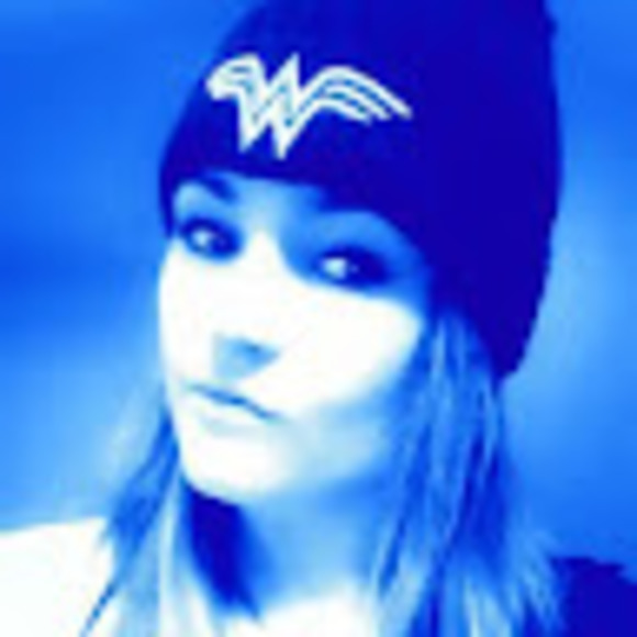 Meet your Posher, Sasha - Picture 1 of 1